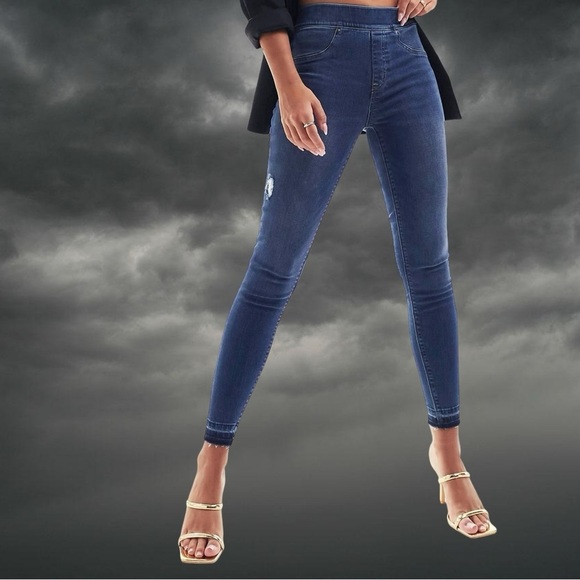 Spanx ‘Shape and Lift Distressed Skinny Jeans’ in “Medium Wash Blue” Size Medium - Picture 1 of 16